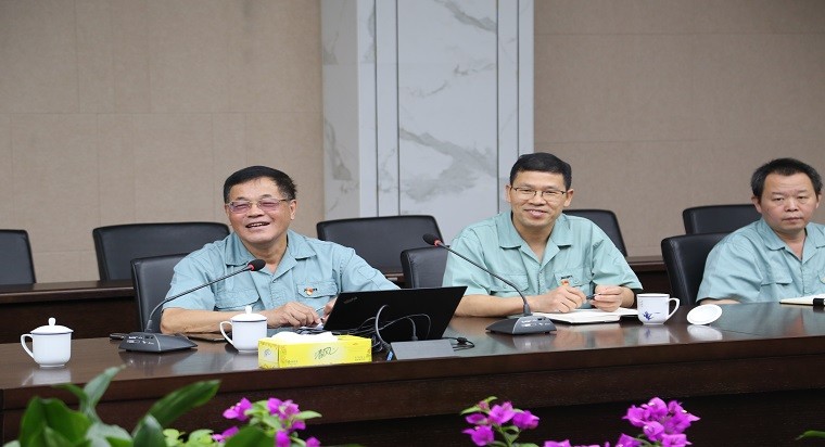 央媒省媒“精神的力量 新時代之魂”大型采訪團走進企業