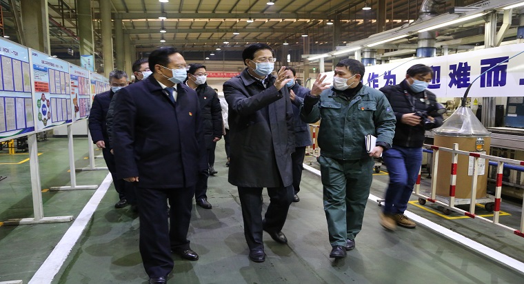 省委常委、省紀委書記許羅德來公司 市委書記張兵陪同